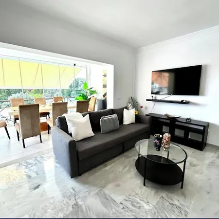 Unique Scandinavia Apartamento *